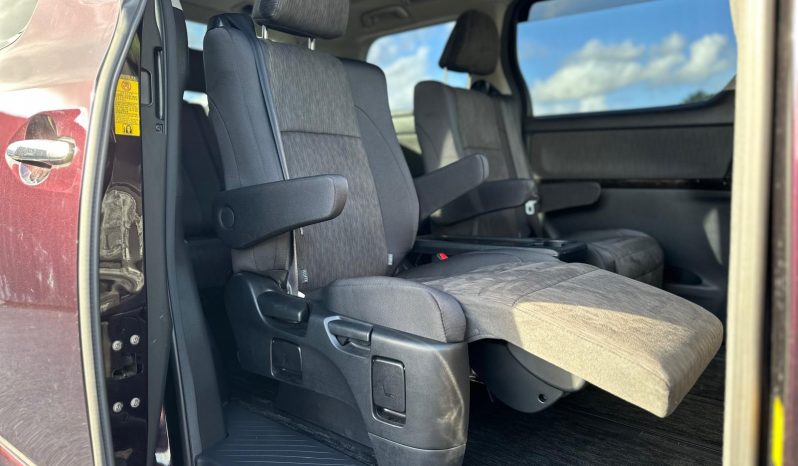 
								Toyota Vellfire Hybird 2.4 ZR 7 Seater Automatic Petrol Hybrid MPV full									