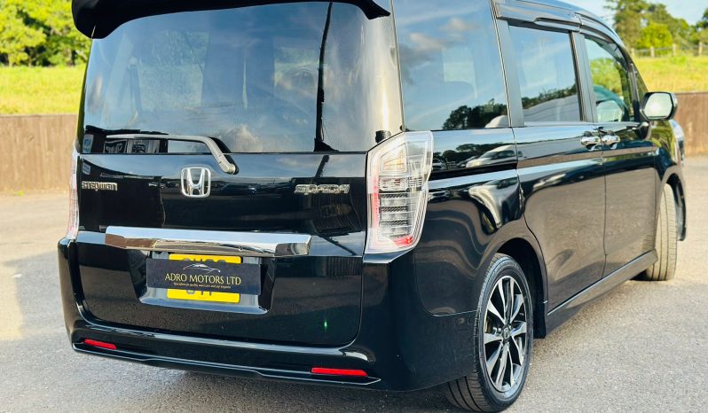
								Honda Stepwagon 2.0 Spada 8 Seater Automatic Petrol MPV full									
