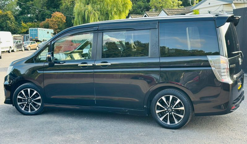 
								Honda Stepwagon 2.0 Spada 8 Seater Automatic Petrol MPV full									