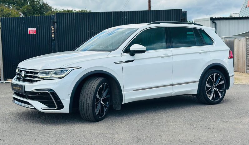 
								Volkswagen Tiguan R Line 2.0 TDI DSG Automatic Diesel SUV full									