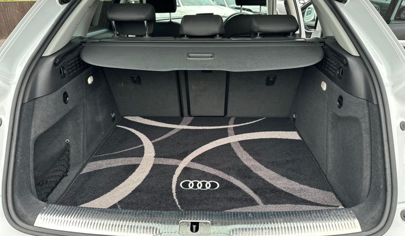 
								Audi Q3 1.4 COD TFSI Sportback full									