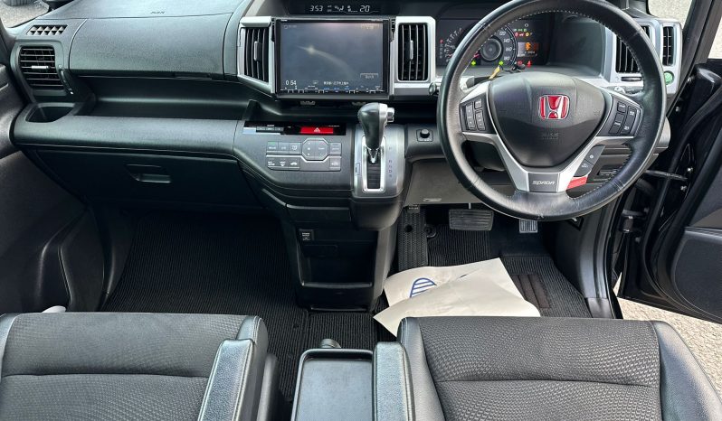 
								Honda Stepwagon Spada Z cooling 2.0 Petrol Automatic MPV full									