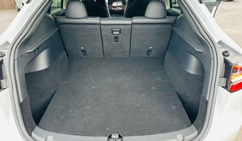 
								Tesla Model Y Automatic Electric SUV full									