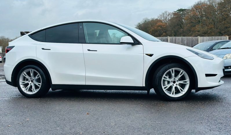 
								Tesla Model Y Automatic Electric SUV full									