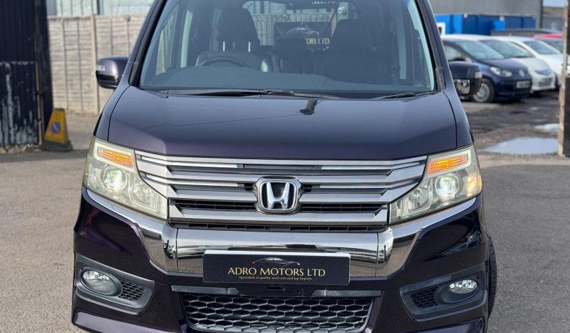 
								Honda Stepwagon Spada Z Cooling 2.0 Automatic Petrol 8 Seater MPV full									