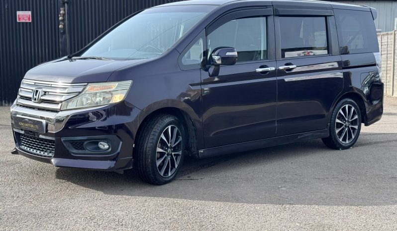 
								Honda Stepwagon Spada Z Cooling 2.0 Automatic Petrol 8 Seater MPV full									