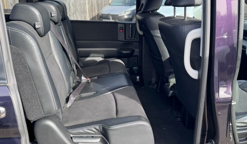 
								Honda Stepwagon Spada Z Cooling 2.0 Automatic Petrol 8 Seater MPV full									