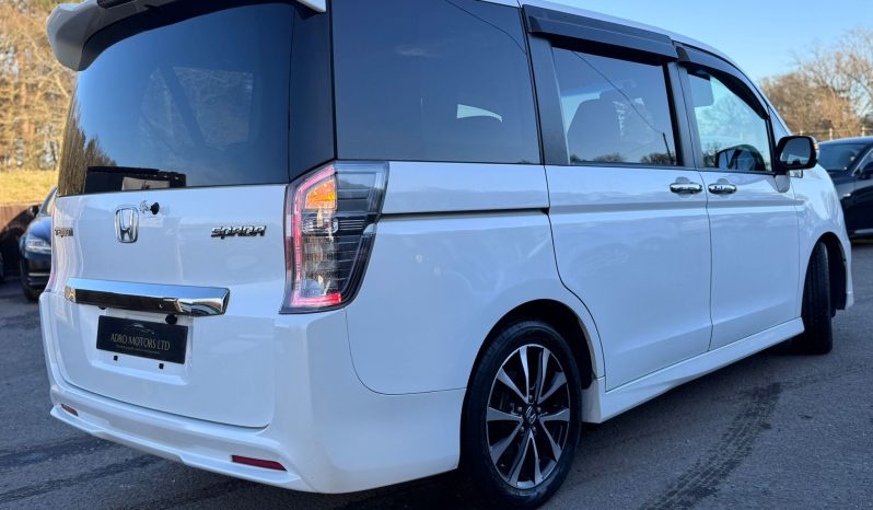 
								Honda Stepwagon Spada Z Cooling 2.0 8 Seater Automatic Petrol MPV full									