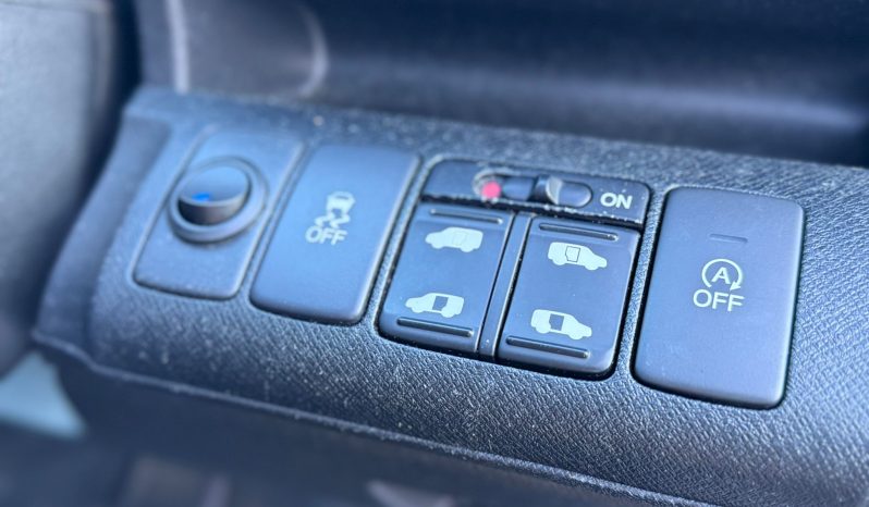 
								Honda Stepwagon Spada Z Cooling 2.0 8 Seater Automatic Petrol MPV full									