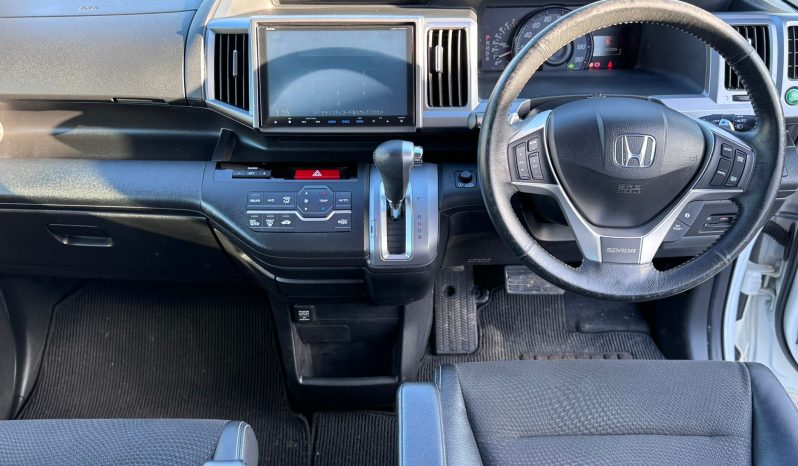 
								Honda Stepwagon Spada 2.0 Z Cool Spirit Automatic Petrol MPV full									