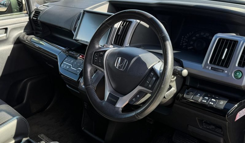 
								Honda Stepwagon Spada 2.0 Z Cooling Spirit 8 Seater Automatic Petrol MPV full									