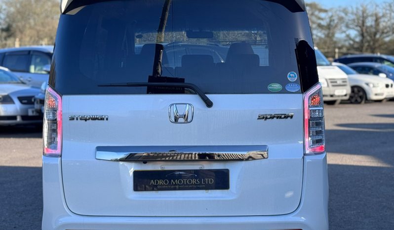 
								Honda Stepwagon Spada 2.0 Z Cool Spirit Automatic Petrol MPV full									