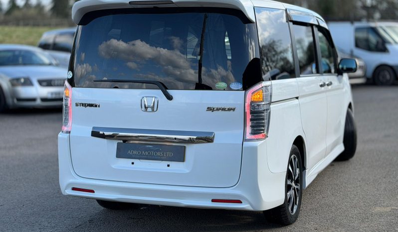 
								Honda Stepwagon Spada 2.0 Z Cooling Spirit 8 Seater Automatic Petrol MPV full									