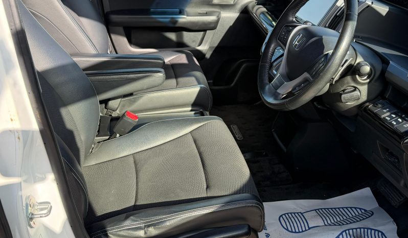 
								Honda Stepwagon Spada 2.0 Z Cooling Spirit 8 Seater Automatic Petrol MPV full									