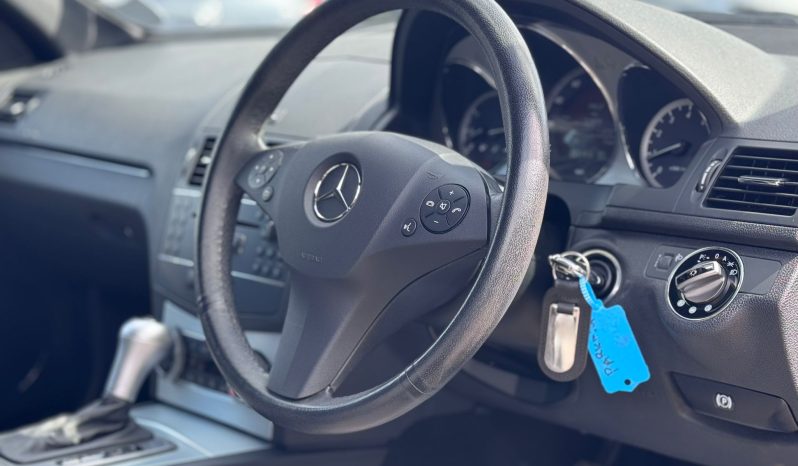 
								Mercedes C180 Kompressor 1.6 Automatic Petrol Saloon full									