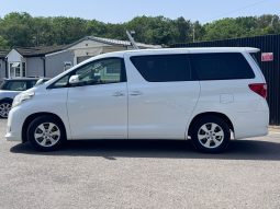 
										Toyota Alphard 2.4 Petrol X limited 8 Seater Automatic Petrol MPV full									