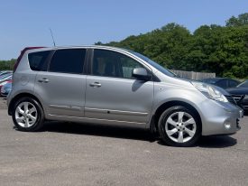 Nissan Note 1.6 Tekna Automatic Petrol Hatchback