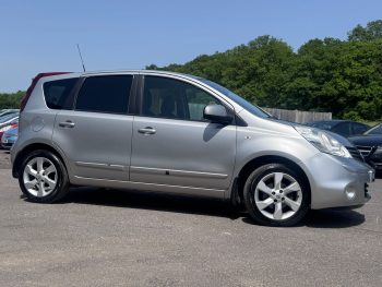 Nissan Note 1.6 Tekna Automatic Petrol Hatchback