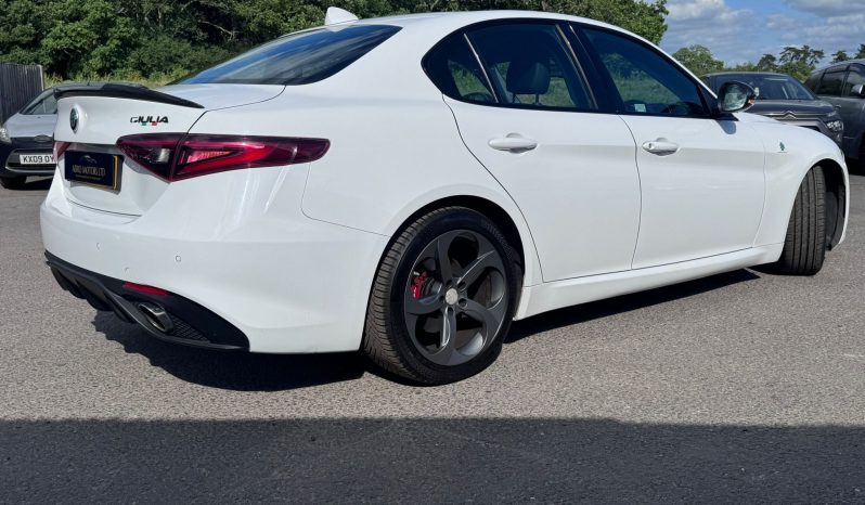 
								Alfa Romeo Gilliam 2.2 JTDM-2 180 Speciale Diesel Automatic Saloon full									