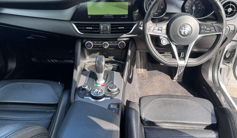
								Alfa Romeo Gilliam 2.2 JTDM-2 180 Speciale Diesel Automatic Saloon full									