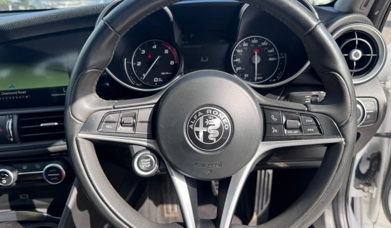 
								Alfa Romeo Gilliam 2.2 JTDM-2 180 Speciale Diesel Automatic Saloon full									