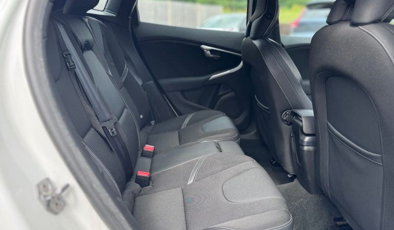 
								Volvo V40 1.6 T4 SE Lux Automatic Petrol Hatchback full									