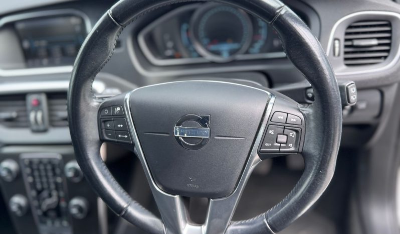 
								Volvo V40 1.6 T4 SE Lux Automatic Petrol Hatchback full									