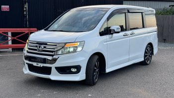 Honda Stepwagon Spada Z Cooling Spirit 2.0 8 Seater CVT Automatic Petrol MPV