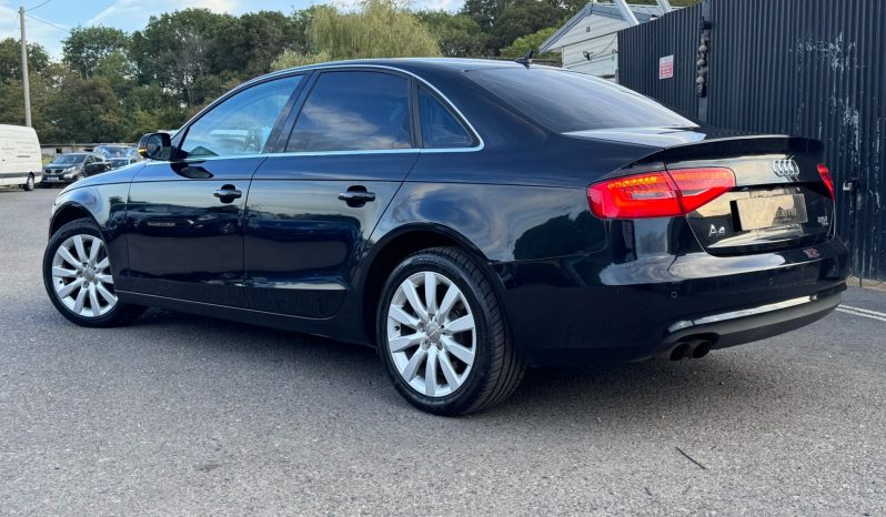 
								Audi A4 2.0T Quattro S Tronic Automatic Petrol Saloon full									