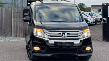 Honda Stepwagon 2.0 Spada Z Cooling Spirit 8 Seater Automatic Petrol MPV